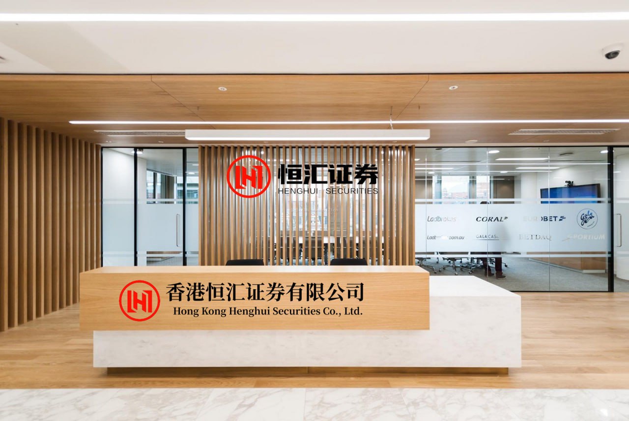 申宝配资 一图速览4月经济数据，关于消费、投资......国家统计局最新回应